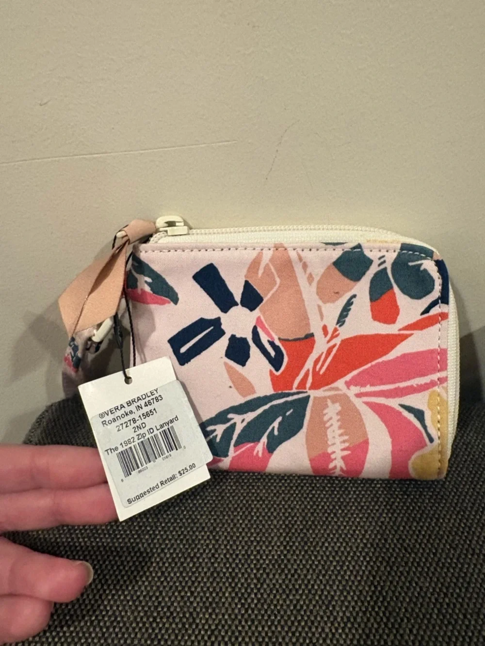 Vera Bradley 1982 Zip Id Lanyard - Picture 2 of 4